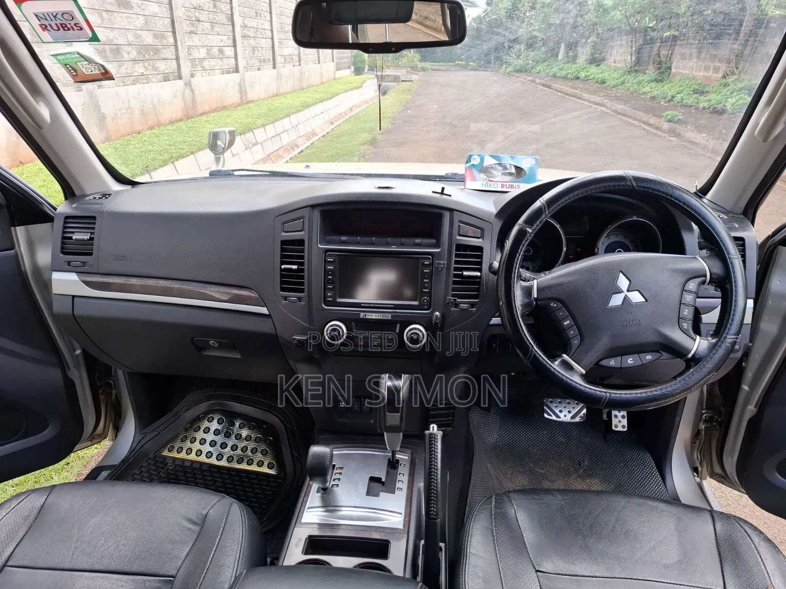 Mitsubishi Pajero 3.2 Di-Dc GLS 2012 Gray