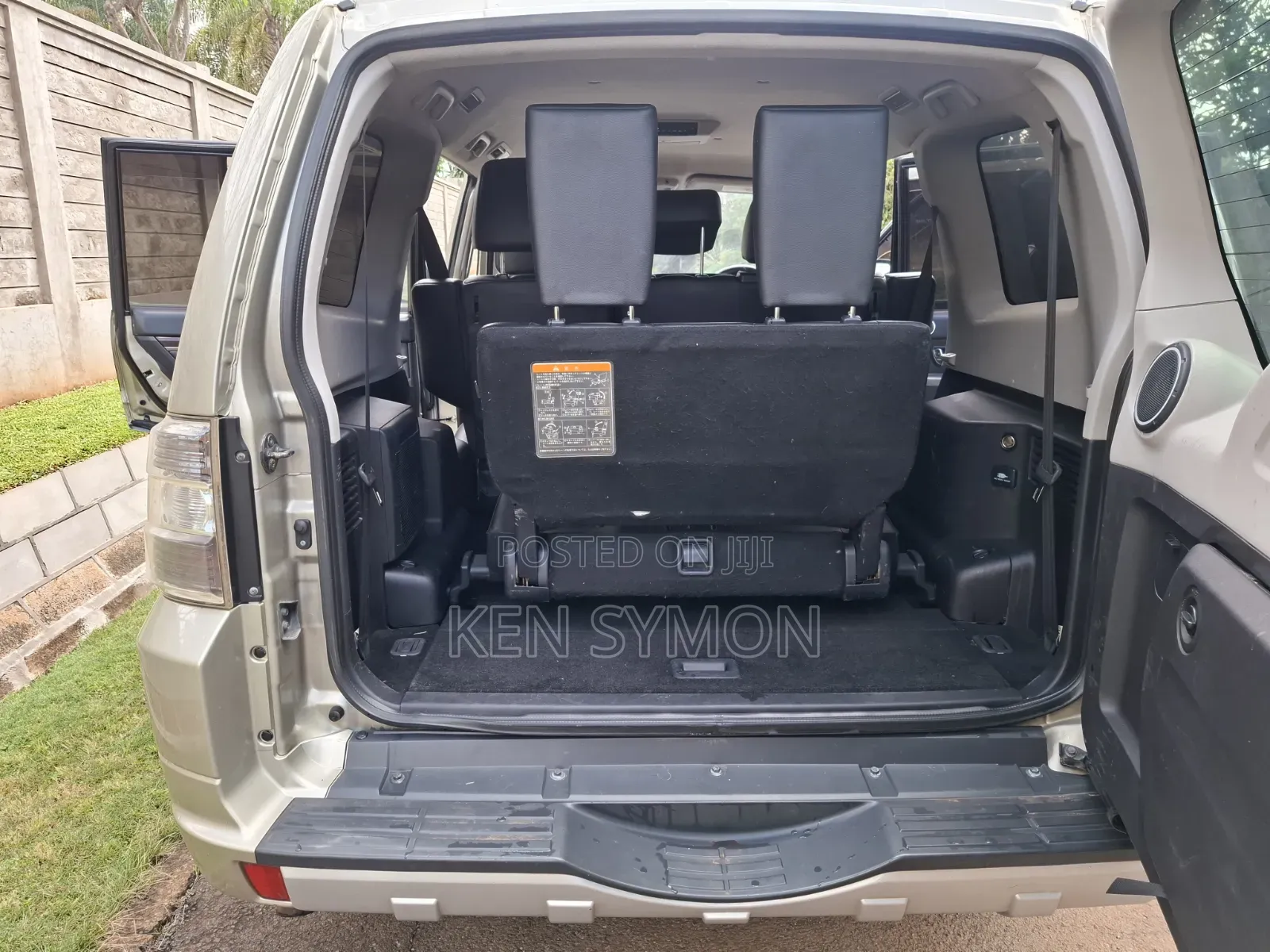 Mitsubishi Pajero 3.2 Di-Dc GLS 2012 Gray