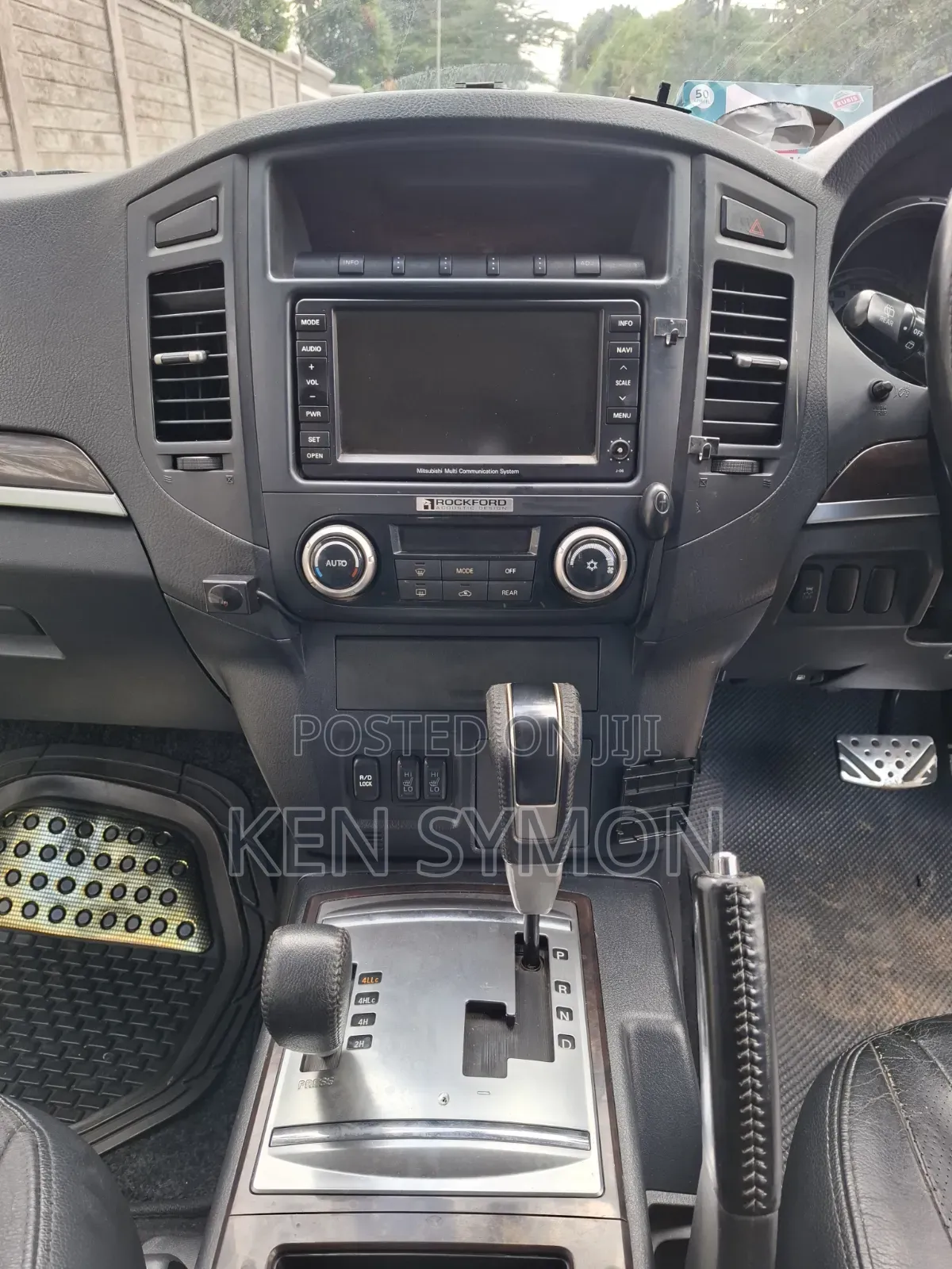 Mitsubishi Pajero 3.2 Di-Dc GLS 2012 Gray