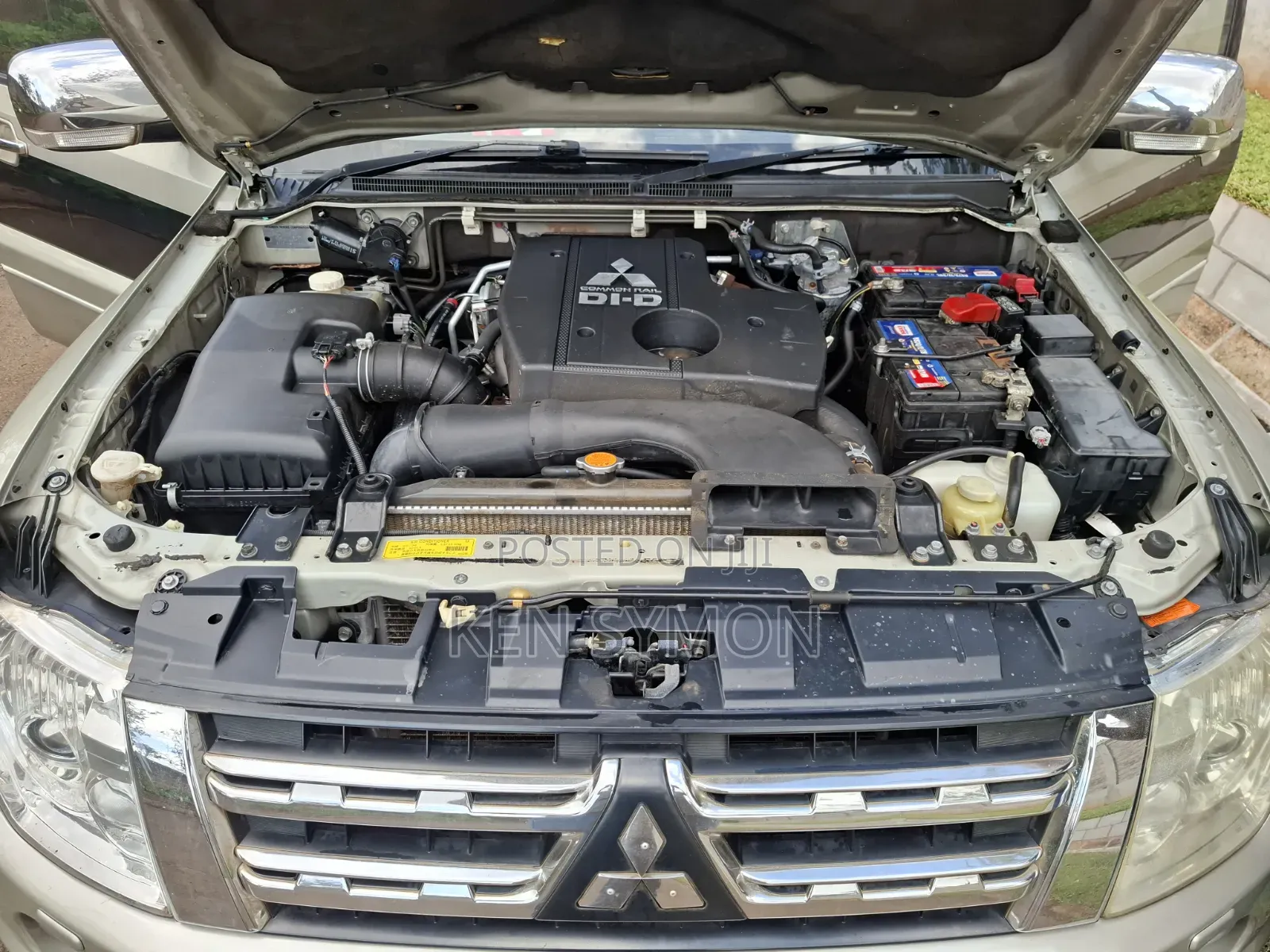 Mitsubishi Pajero 3.2 Di-Dc GLS 2012 Gray