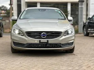 Volvo V60 2018 Beige