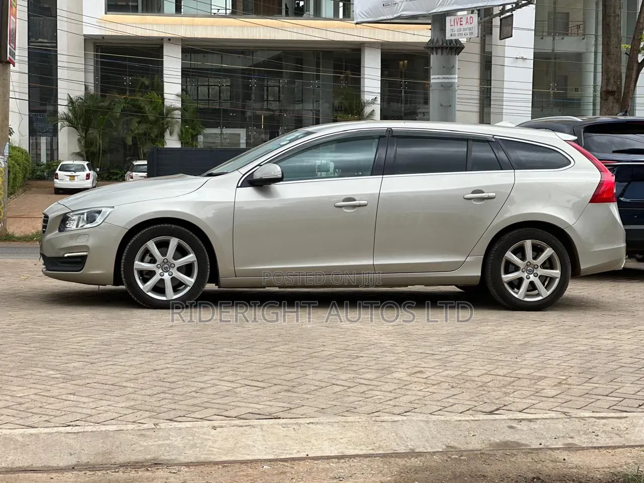 Volvo V60 2018 Beige