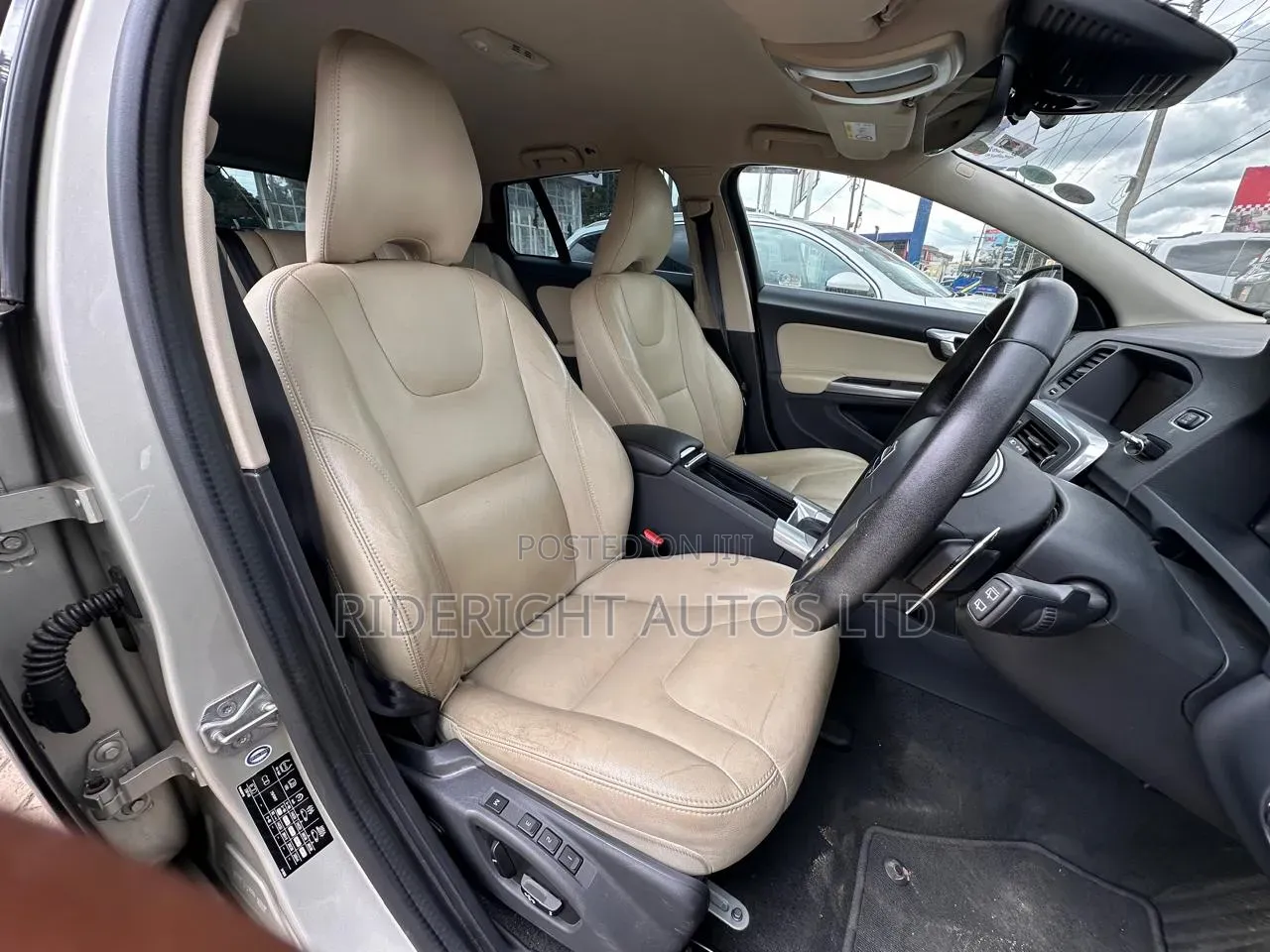 Volvo V60 2018 Beige