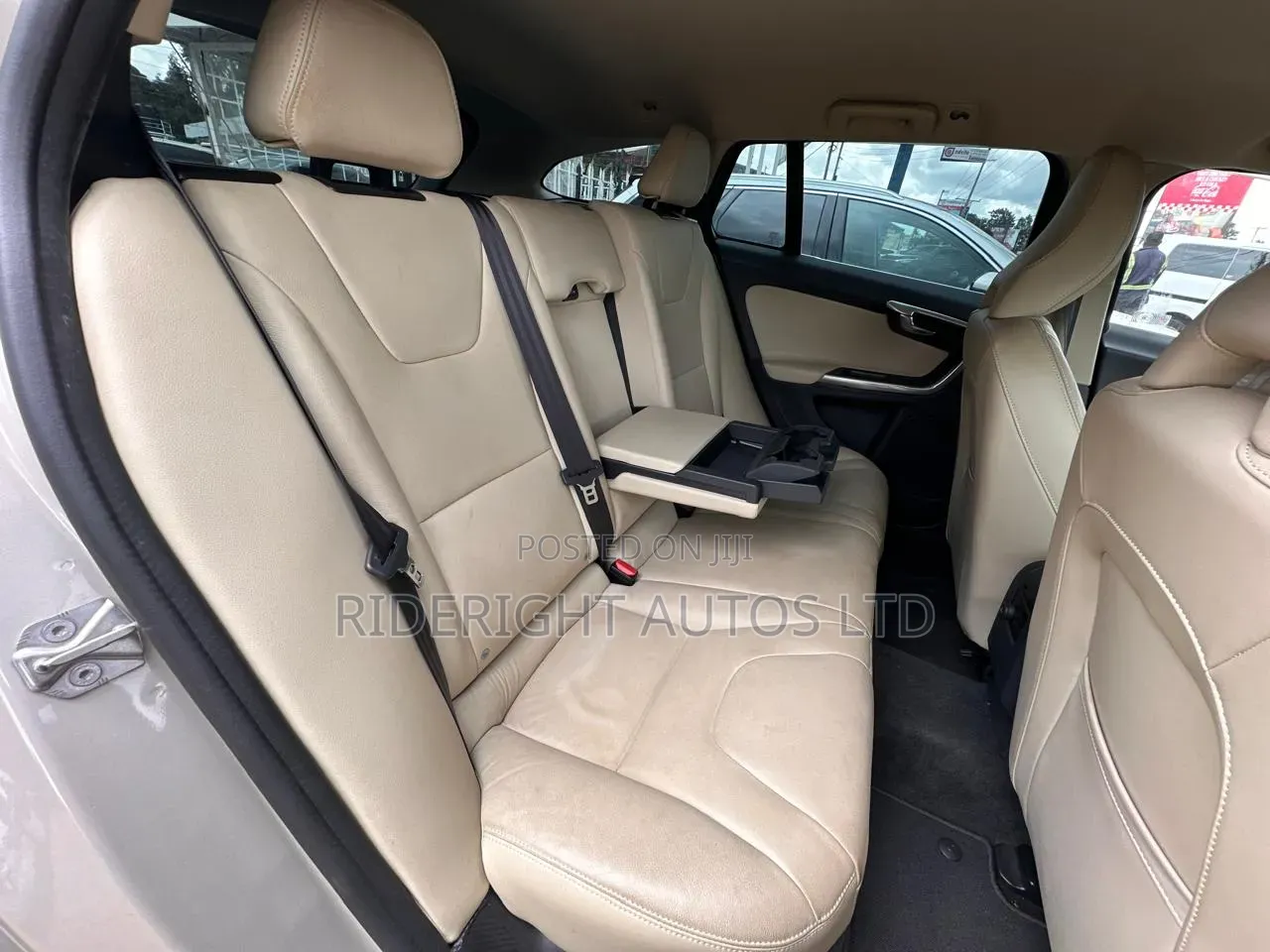 Volvo V60 2018 Beige