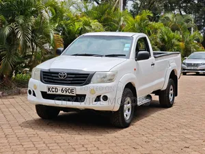 Toyota Hilux 2015 White