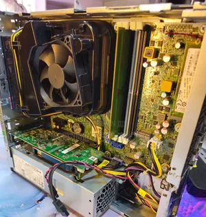 Desktop Computer HP EliteDesk 705 8GB AMD Ryzen 5 SSD 256GB