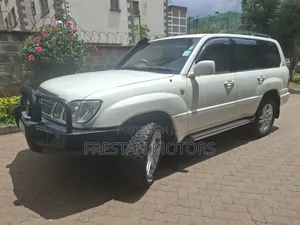Lexus LX 470 AWD 2001 White