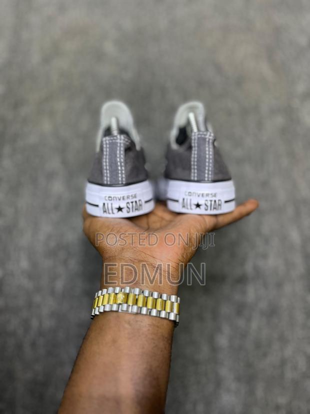 Grey Converse - thumbnail 2