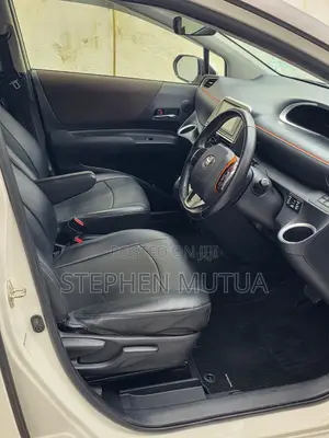 Toyota Sienta 1.5 FWD 2019 White