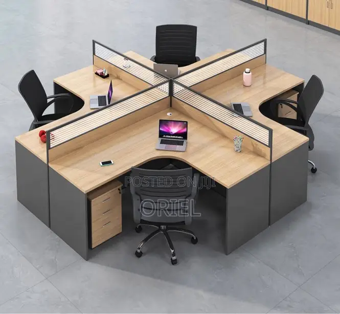 Office Workstation : Executive 4-Way Curved Office Workstation