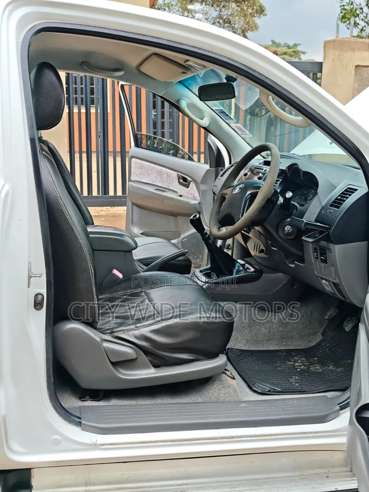 Toyota Hilux 2015 White