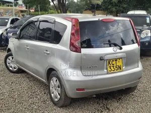 Nissan Note 2011 Silver