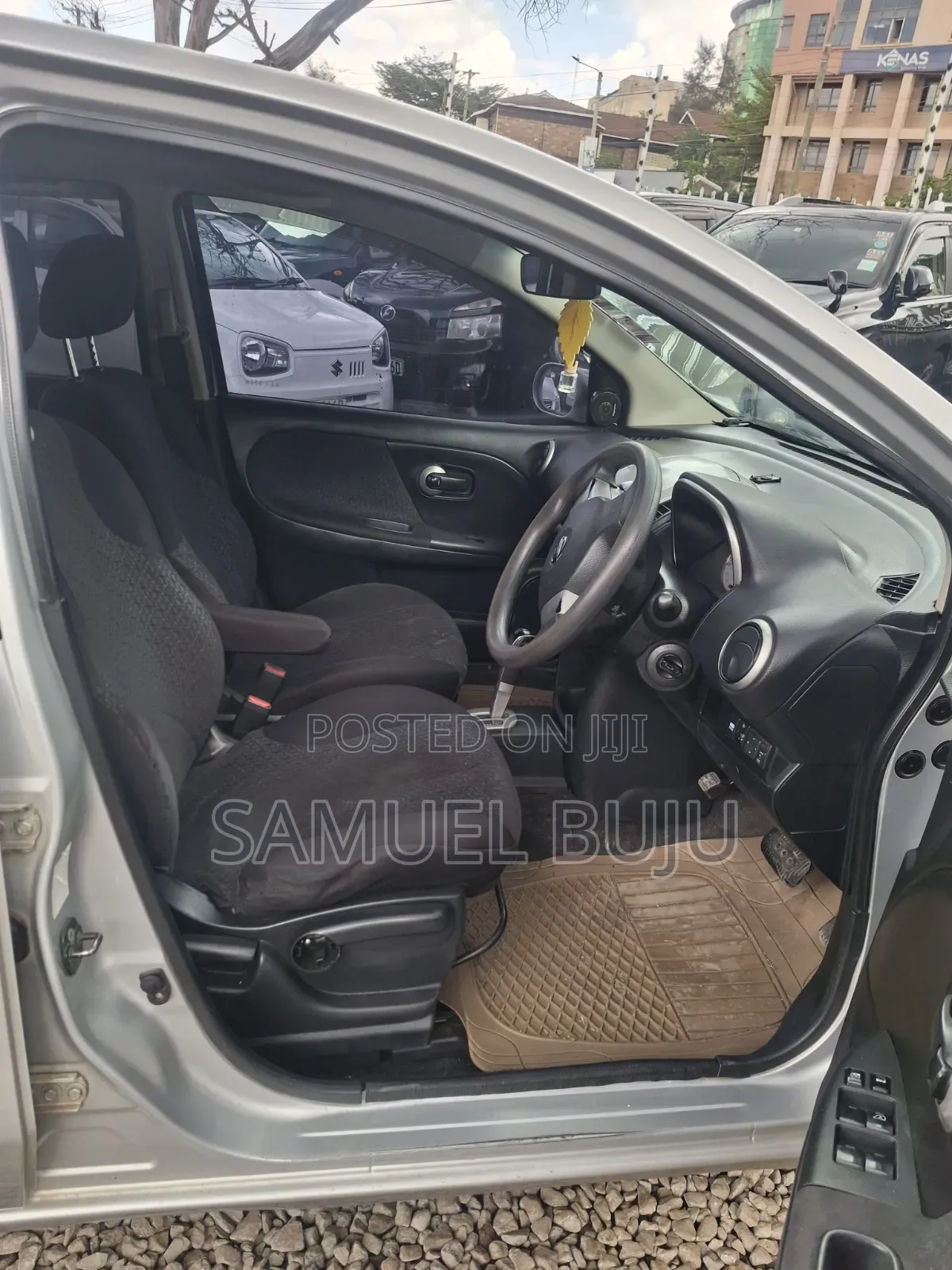 Nissan Note 2011 Silver