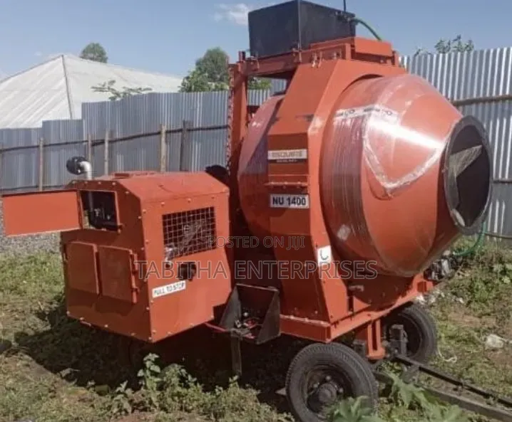 Self-Loading Reversible Drum Concrete Mixer *Capacity 600 Litres