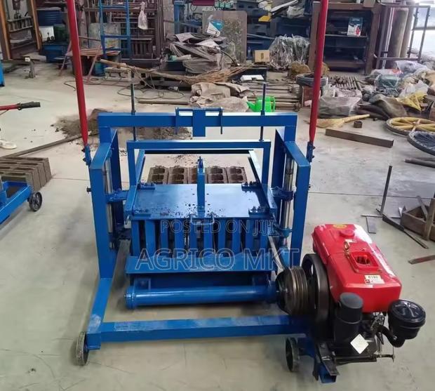 Hydraulic Concrete High-Quality Brick Making Machine - thumbnail 2