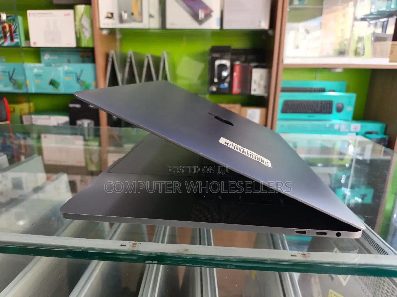 Laptop Apple MacBook 16GB Intel Core i7 SSD 512GB