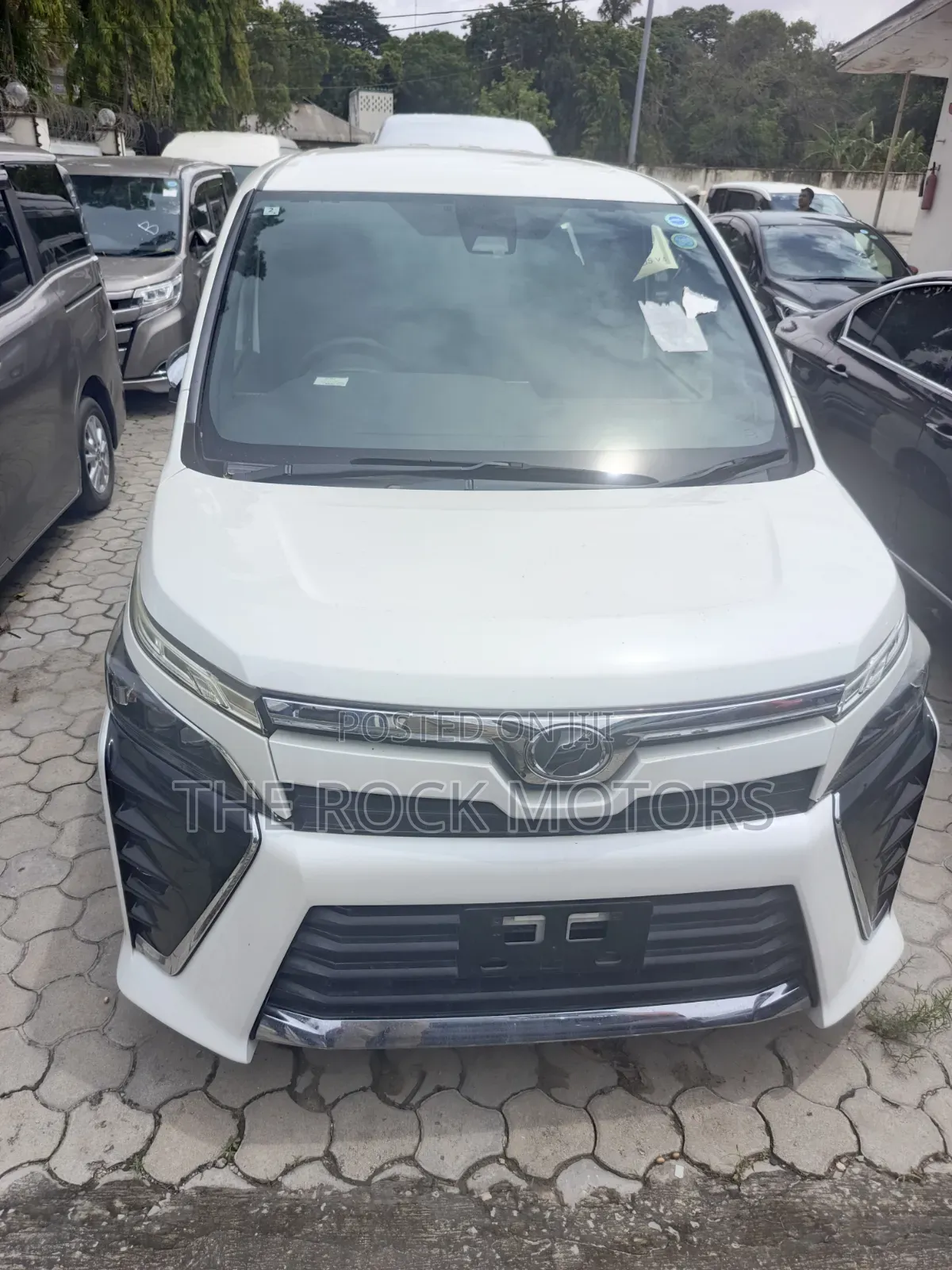 Toyota Voxy 2020 White