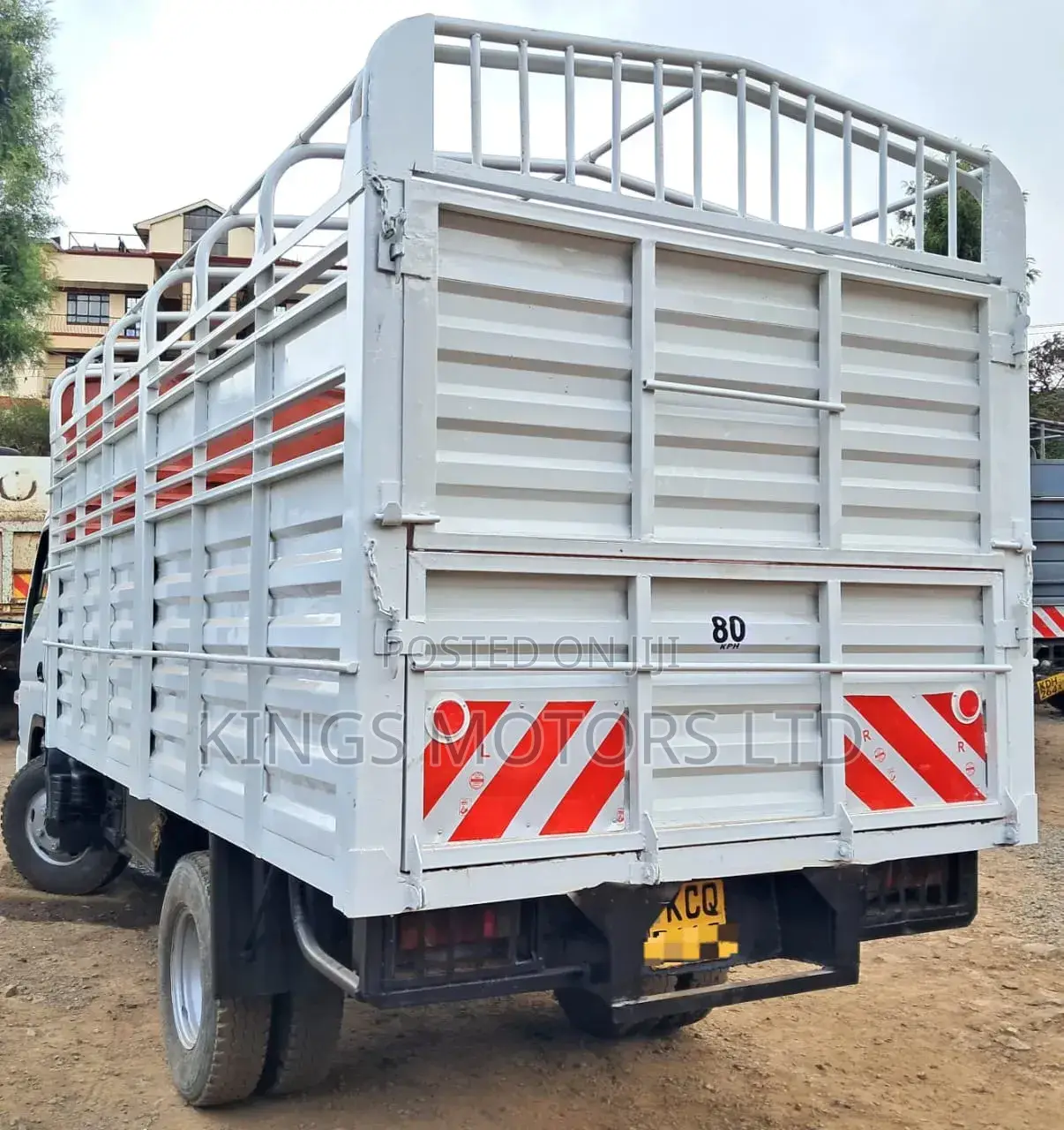 Mitsubishi Canter 2018 White