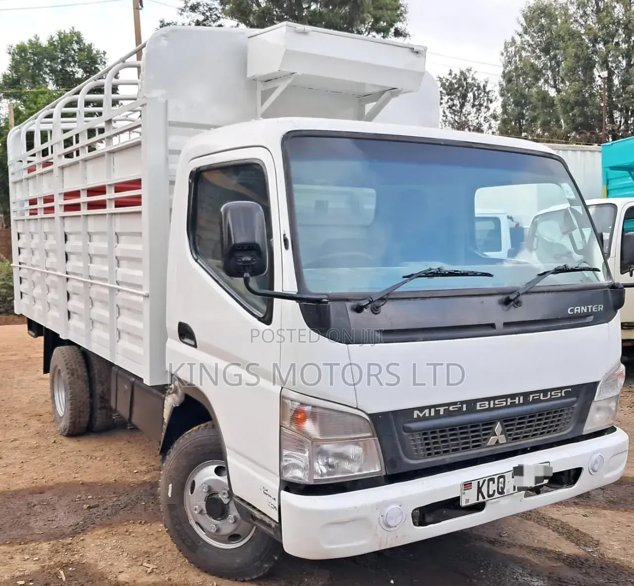 Mitsubishi Canter 2018 White