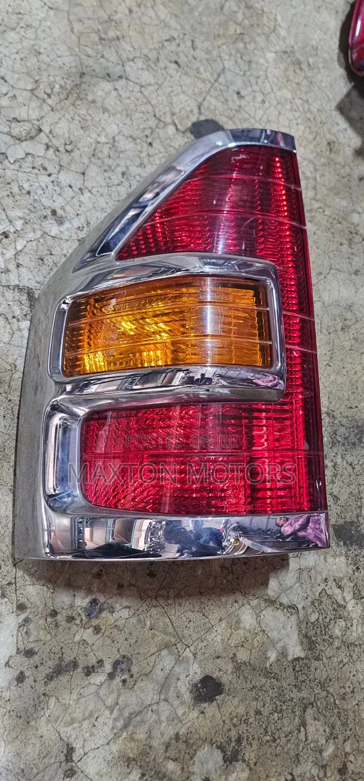 Pajero Shogun V73 Taillight 2005