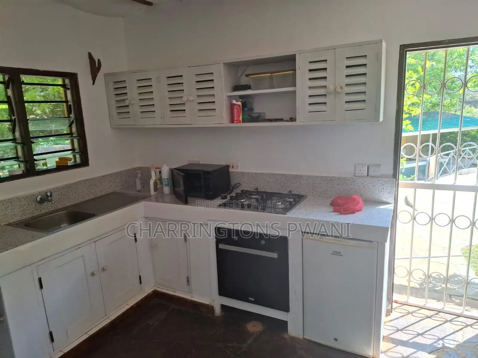 Furnished 2bdrm Villa in Diani for sale