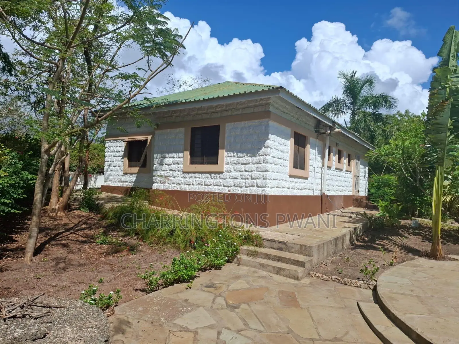 Furnished 2bdrm Villa in Diani for sale