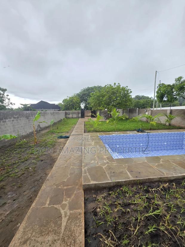 Furnished 2bdrm Villa in Lofta Rd, Diani for sale - thumbnail 9