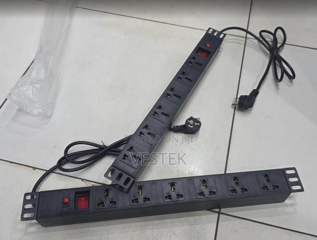 19'' 6-Port Pdu With 13a Plug 6-Way Power Distribution Unit