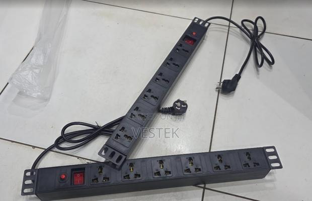 Pdu 6-Port Universal Data Server Rack Network Cabinet Rack Pdu Socket - main view