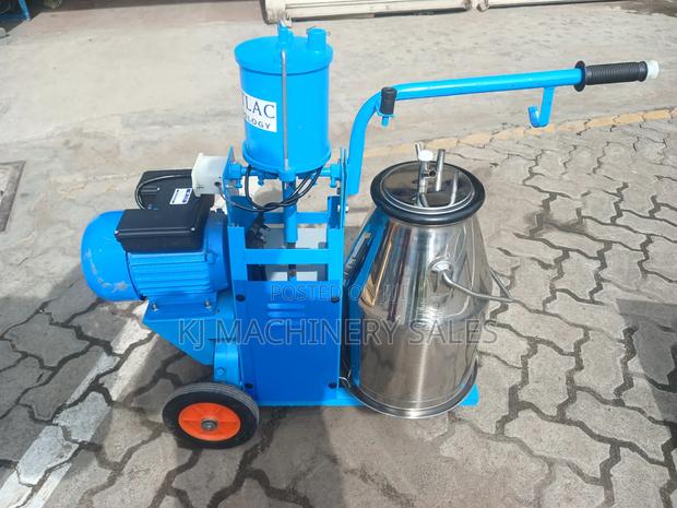 Electric Milking Machine - thumbnail 2