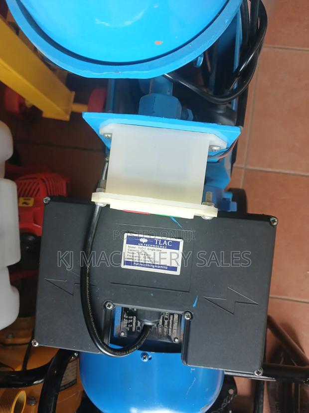 Electric Milking Machine - thumbnail 4