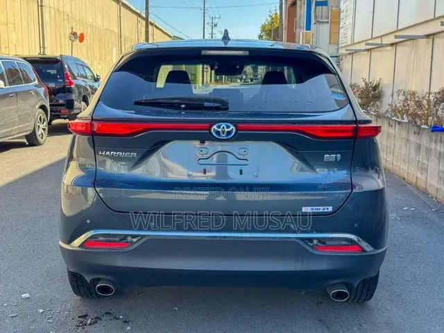 Toyota Harrier 2.5 Hybrid 2020 Gray