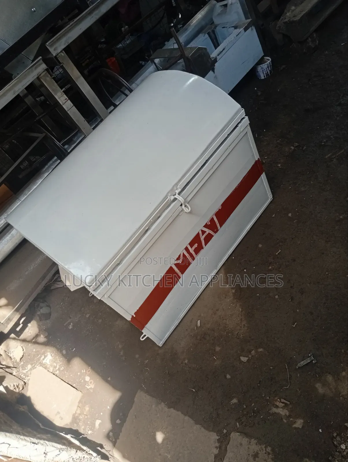 Quality Meat Transporting Box.