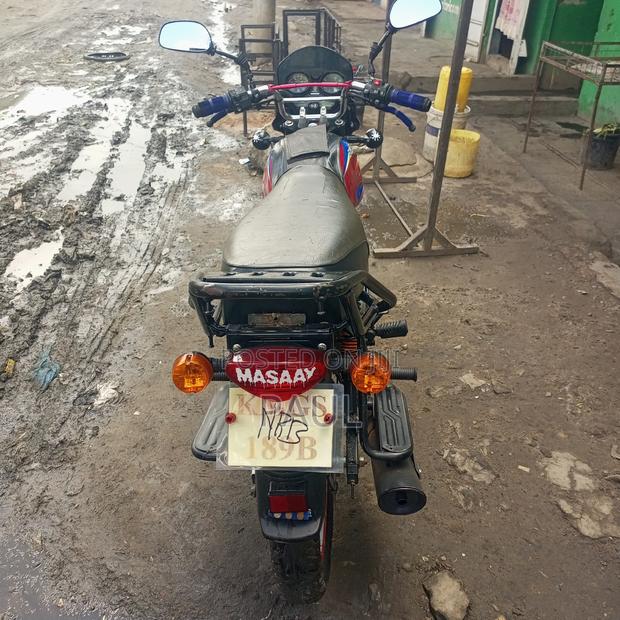 Bajaj Boxer 125 2024 Red - thumbnail 3