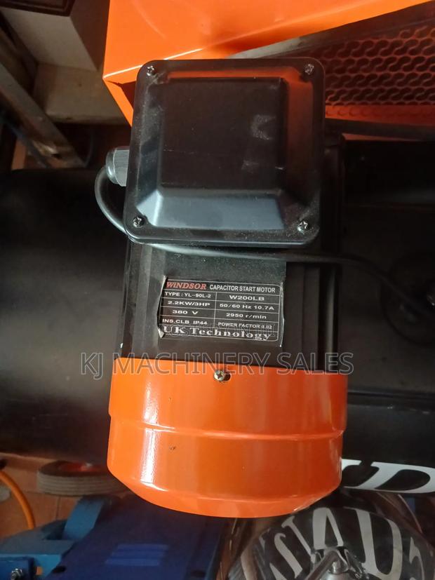 Air Compressor - thumbnail 4
