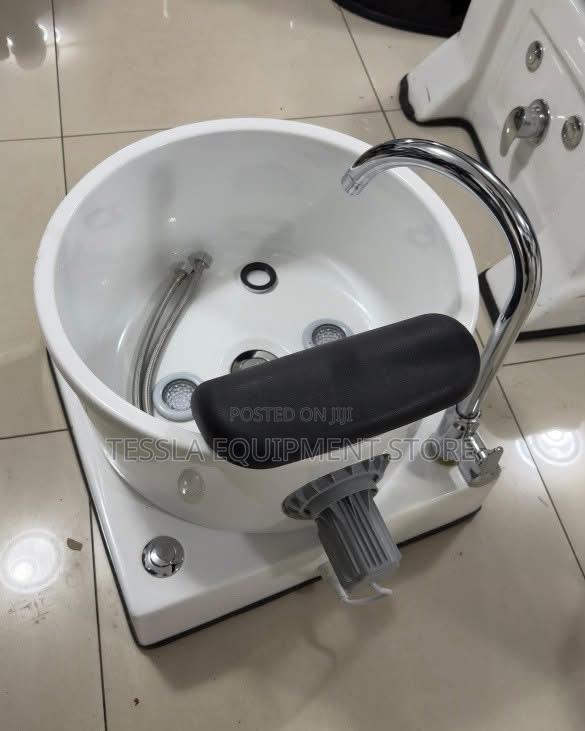 Round Pedicure Basin - main view
