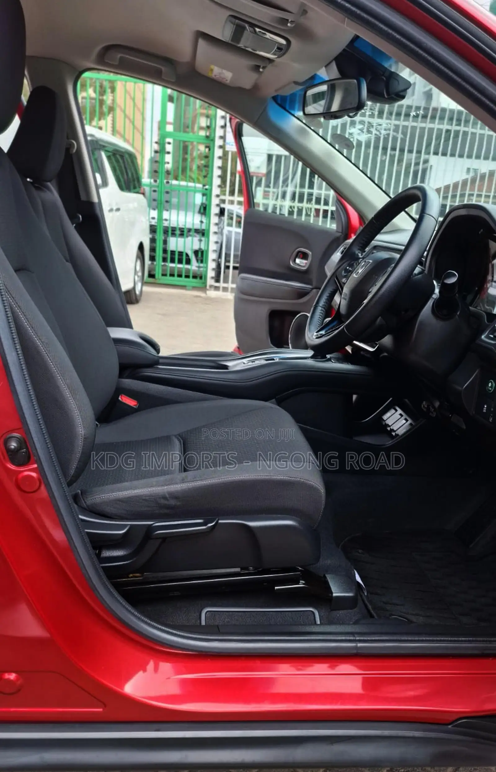 Honda Vezel 2020 Red