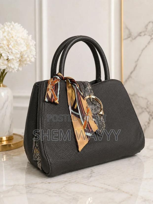 Elegant Structured Top Handle Handbag (Designer Style / Office Bag)
