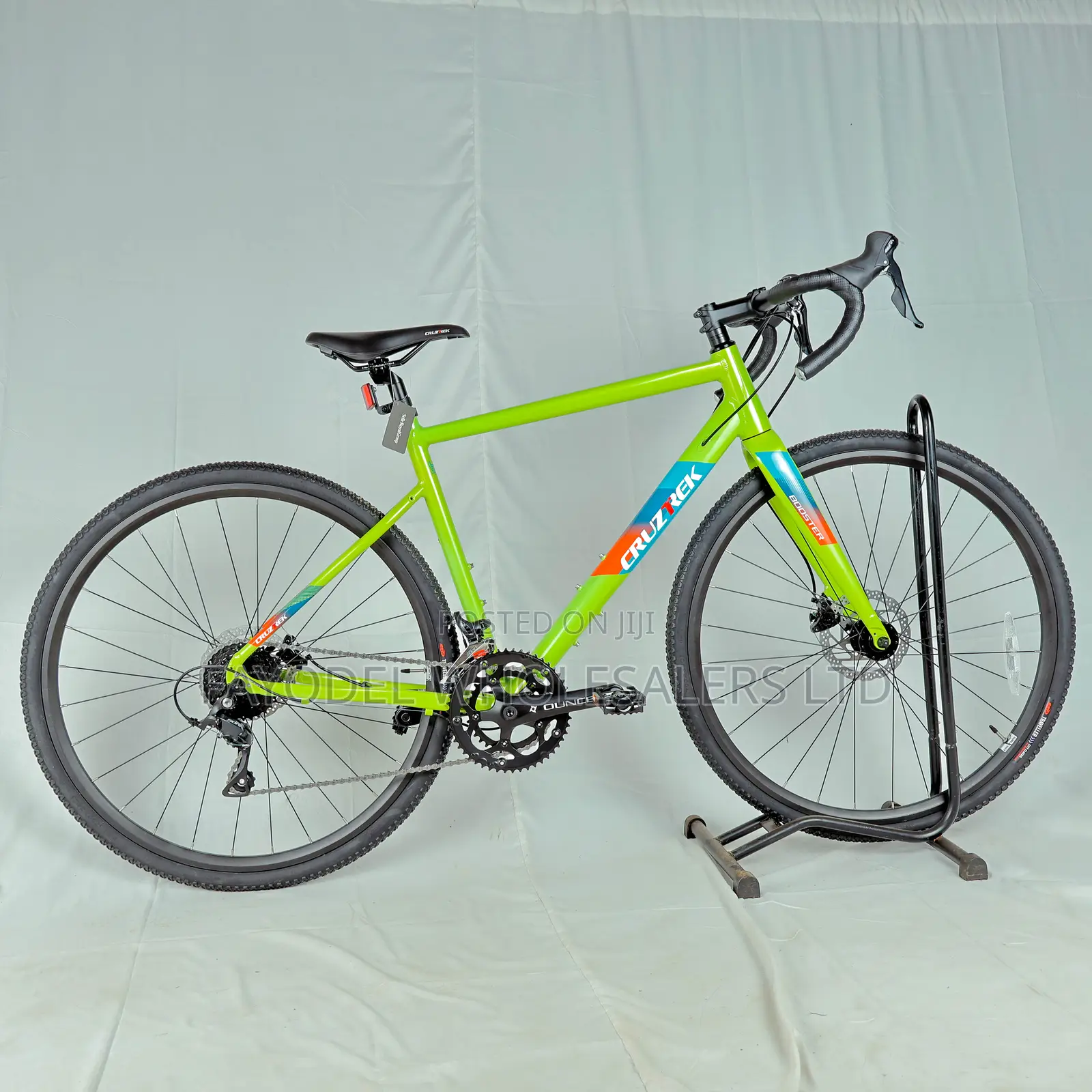Cruztek 700c Speed Bike – Perfect for Fitness Daily Commute
