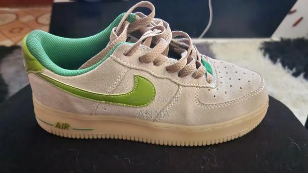 Nike Air Force 1 - thumbnail 3