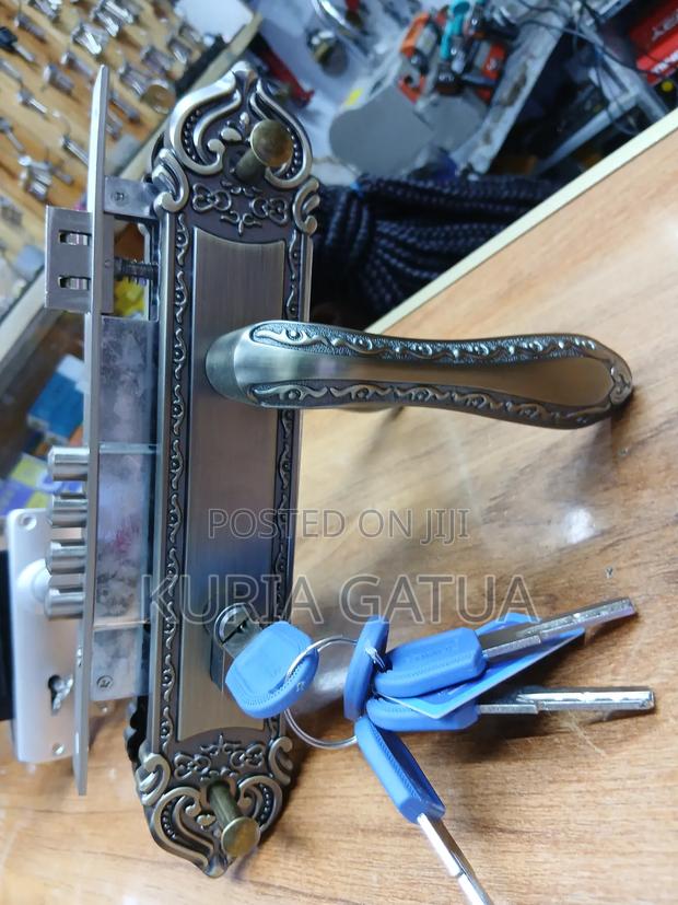 Door Lock and Nobe - thumbnail 3