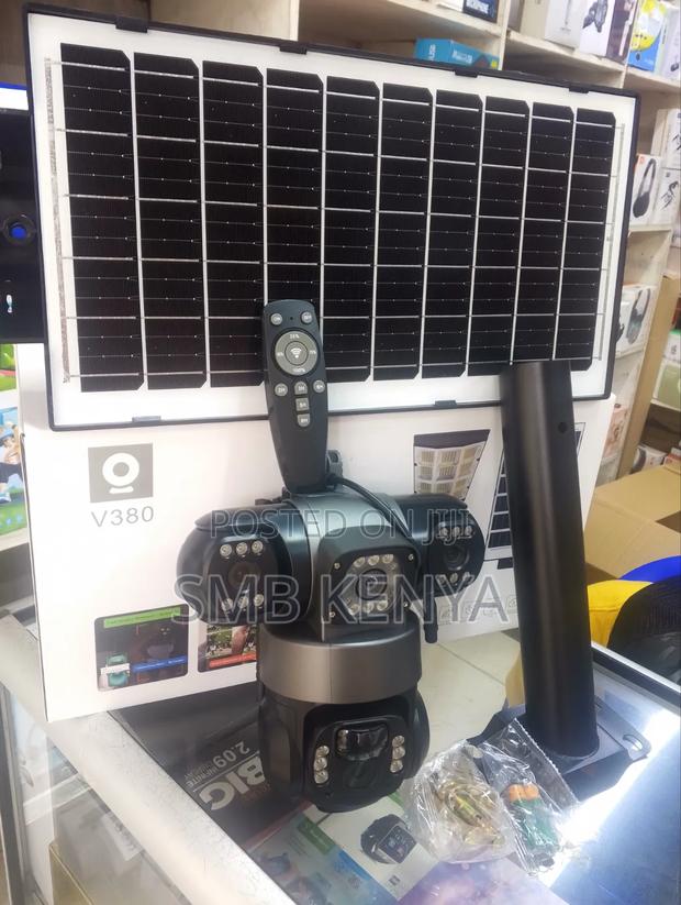 4g Solar Powered PTZ Solar Camera V380 Outdoor With Street Light