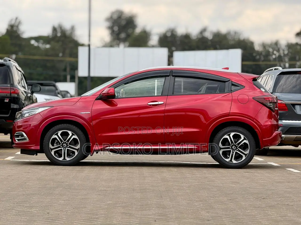 Honda Vezel 1.5 Hybrid 2WD 2019 Red