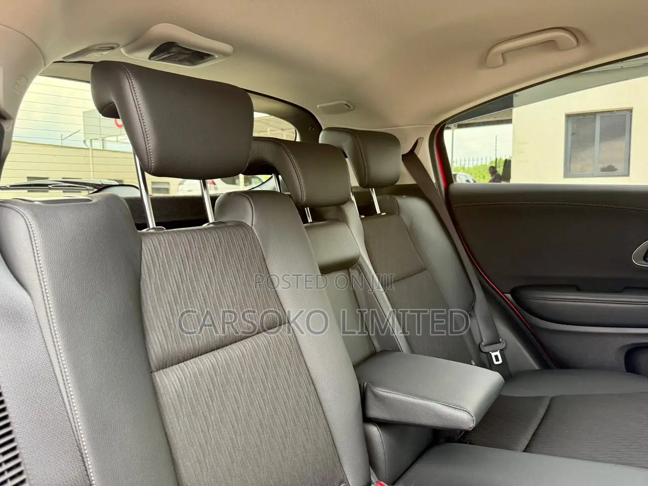 Honda Vezel 1.5 Hybrid 2WD 2019 Red