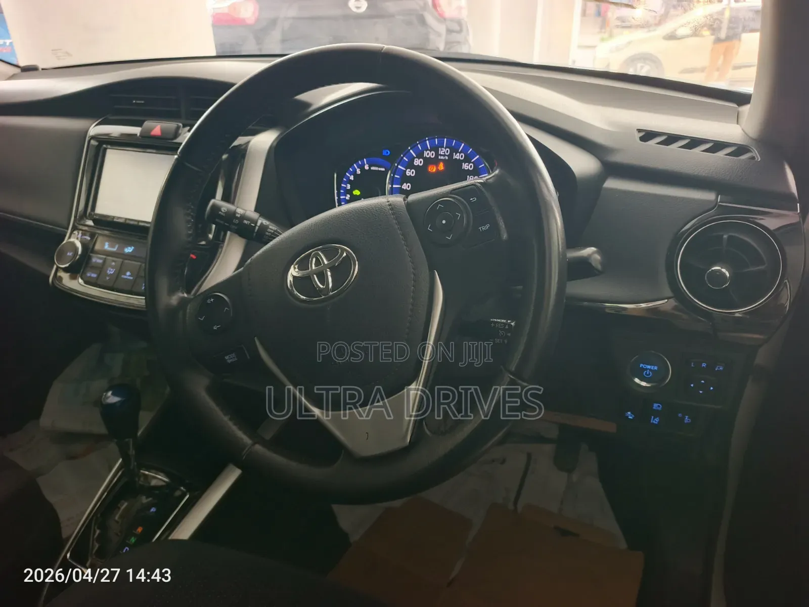 Toyota Corolla Fielder 1.5 Hybrid FWD 2019 White
