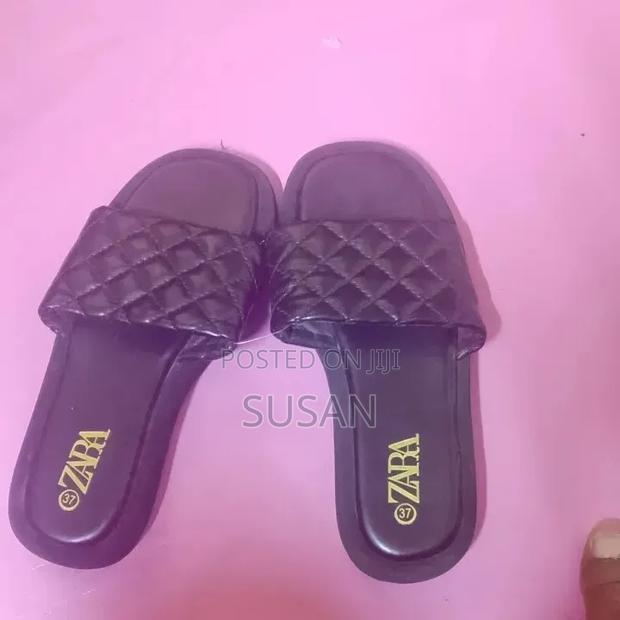 Zara Shoes - main view
