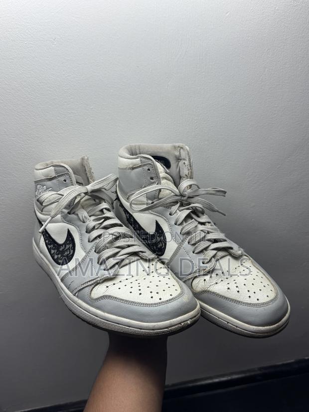 High Top Sneakers - thumbnail 2