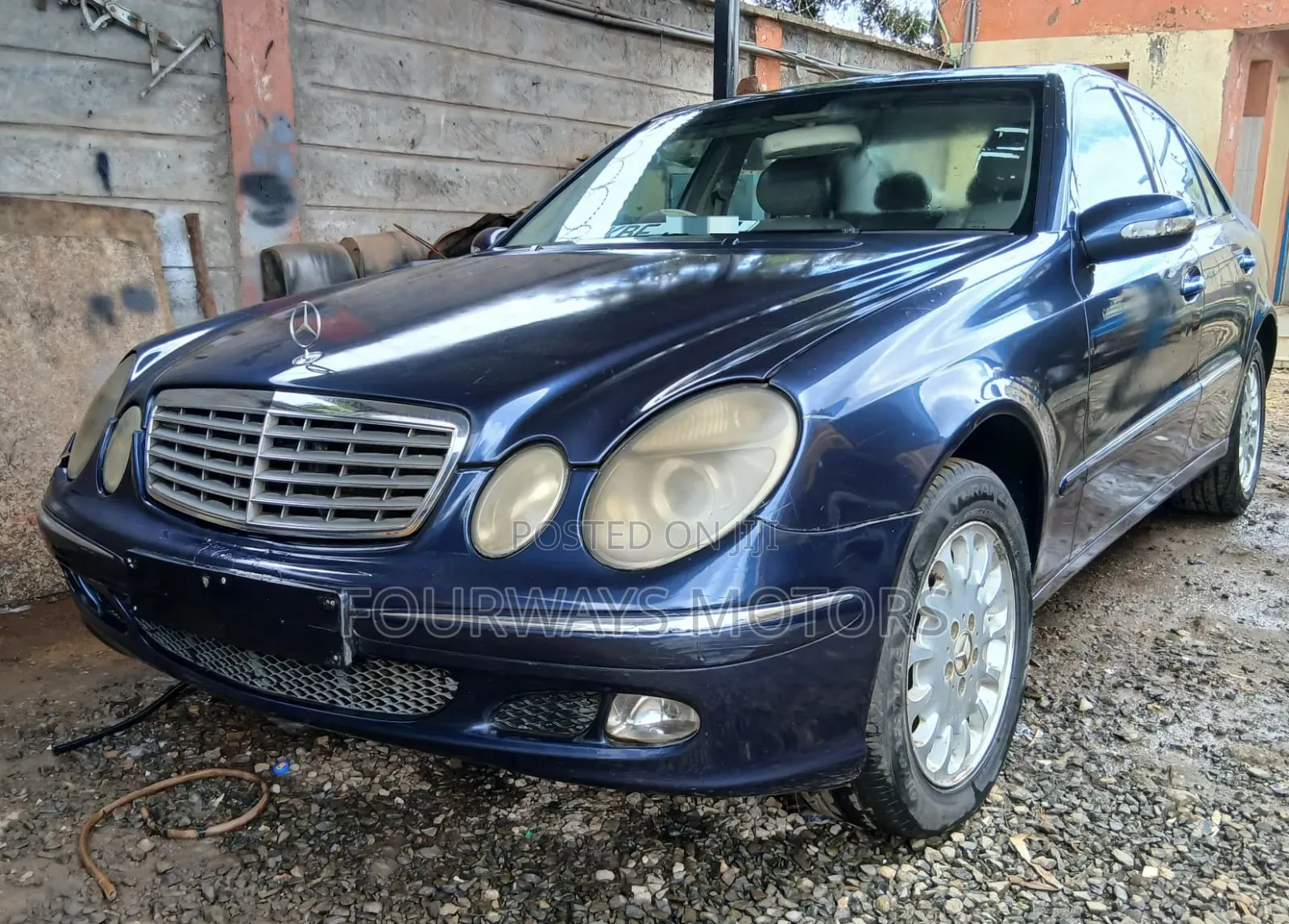 Mercedes-Benz E200 2002 Blue
