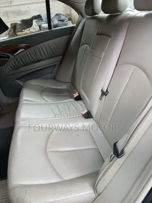 Mercedes-Benz E200 2002 Blue