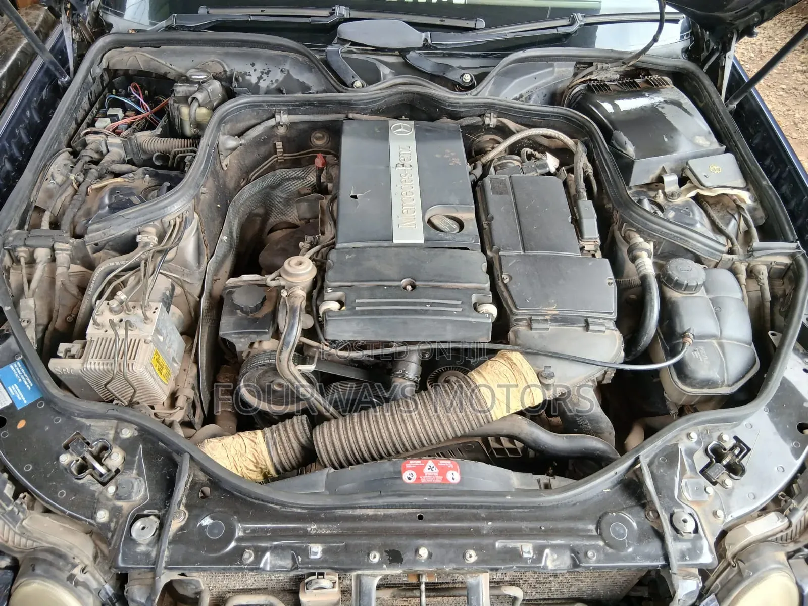 Mercedes-Benz E200 2002 Blue